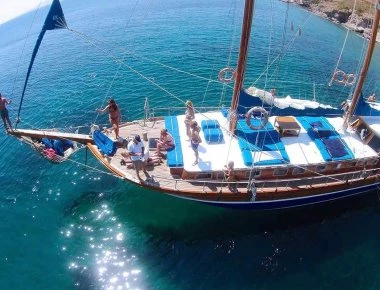 Ρόδος: Το ιστιοφόρο των οργίων (φωτό)